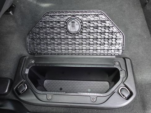 Used 2022 RAM 1500 Laramie AWD/4WD image 30