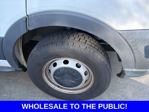 Used 2015 Ford Transit 250 130 Low Roof RWD image 4