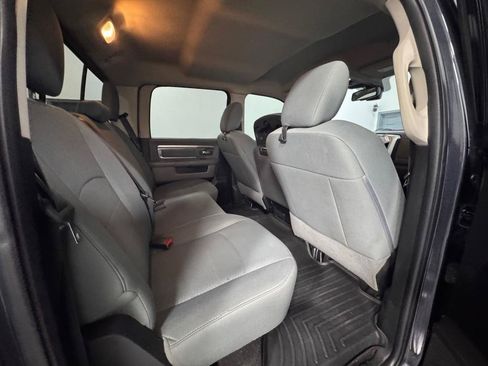 Used 2017 RAM 1500 Classic SLT AWD/4WD image 12