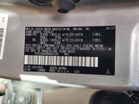 Used 2021 Toyota Highlander LE FWD image 32