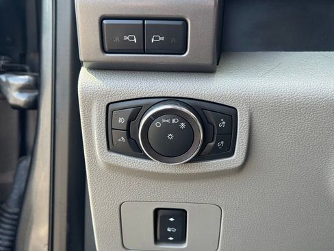 Used 2019 Ford F350 XLT w/ XLT Premium Package AWD/4WD image 20
