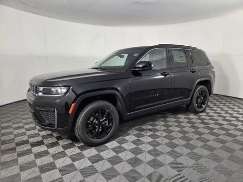 New 2026 Jeep Grand Cherokee Altitude RWD image 8