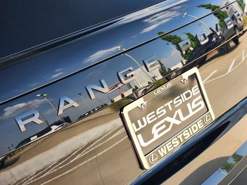 Used 2024 Land Rover Range Rover SE AWD/4WD image 12