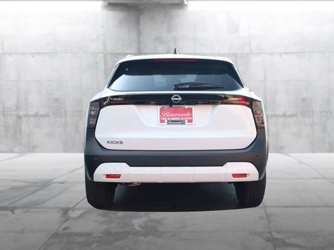 New 2026 Nissan Kicks SV image 6