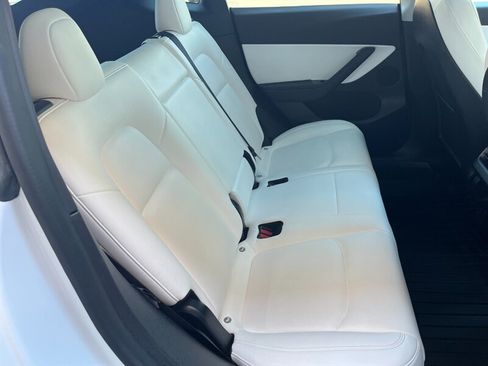 Used 2021 Tesla Model Y Long Range AWD/4WD image 15