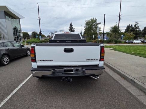 Used 2006 Chevrolet Silverado 3500 LT w/ Heavy-Duty Power Package image 7