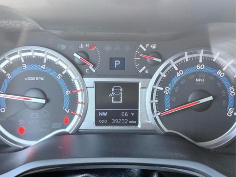 Used 2019 Toyota 4Runner TRD Off-Road Premium AWD/4WD image 32