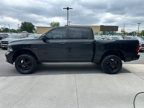 Used 2017 RAM 1500 Express w/ Black Ram 1500 Express Group AWD/4WD image 8