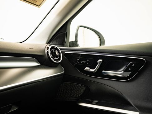 Used 2025 Mercedes-Benz C 300 C 300 image 34