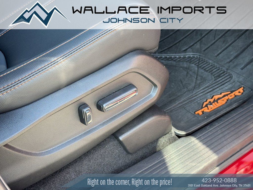 Used 2025 Honda Pilot TrailSport image 38