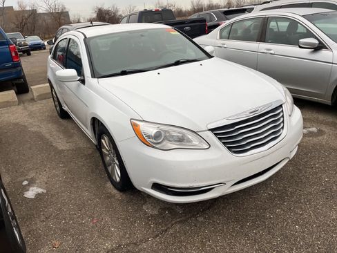 Used 2013 Chrysler 200 Touring image 21