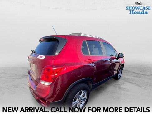 Used 2022 Chevrolet Trax LT AWD/4WD image 5