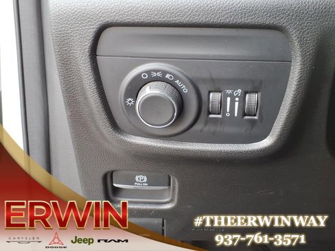 Certified 2024 Jeep Grand Cherokee Laredo X w/ Luxury Tech Group I image 15