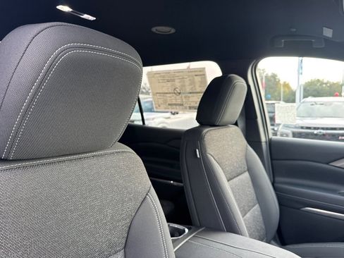 New 2026 Chevrolet Traverse LT w/ Driver Confidence Package image 15