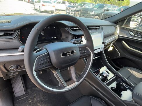 New 2026 Jeep Grand Cherokee L Limited AWD/4WD image 23