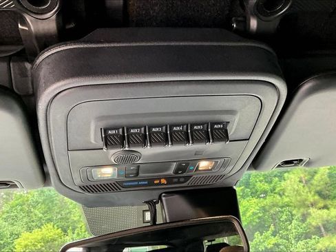 Certified 2022 Ford Bronco Wildtrak AWD/4WD image 17