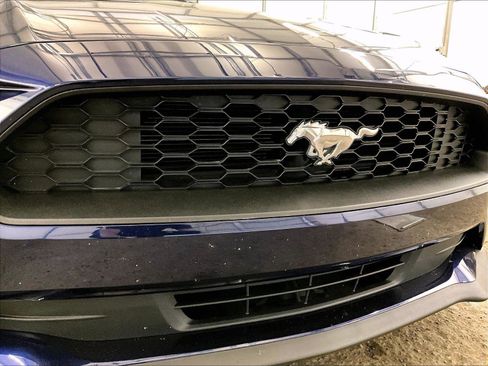 Used 2020 Ford Mustang Premium RWD image 29