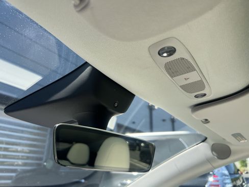 Used 2022 Tesla Model Y Performance AWD/4WD image 23