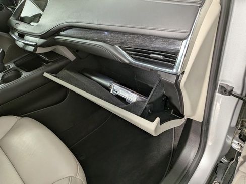 Used 2020 Cadillac XT4 Premium Luxury w/ Enhanced Visibility Package image 31