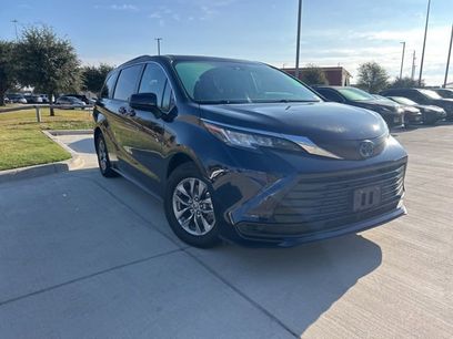 Used 2022 Toyota Sienna LE