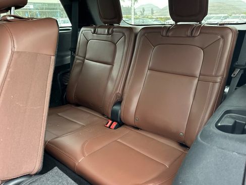 Used 2025 Lincoln Aviator Reserve w/ Equipment Group 201A AWD/4WD image 16