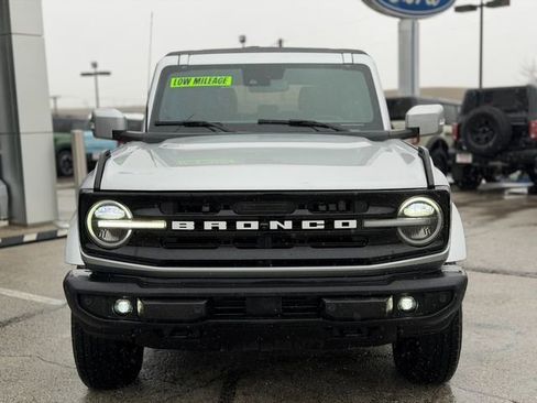 Used 2021 Ford Bronco Outer Banks image 2