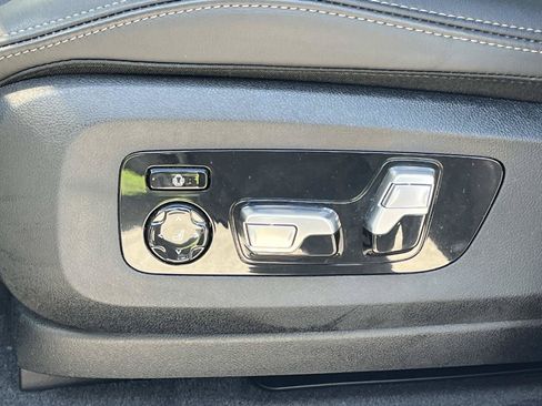Used 2024 BMW X7 xDrive40i w/ Executive Package AWD/4WD image 24