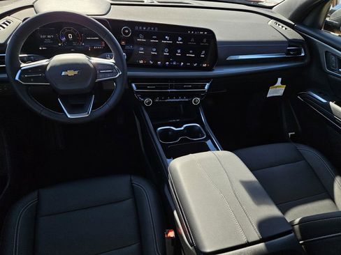 New 2026 Chevrolet Traverse LT image 11