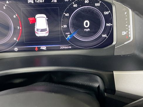 Used 2023 Volkswagen Atlas Cross Sport SEL R-Line image 12