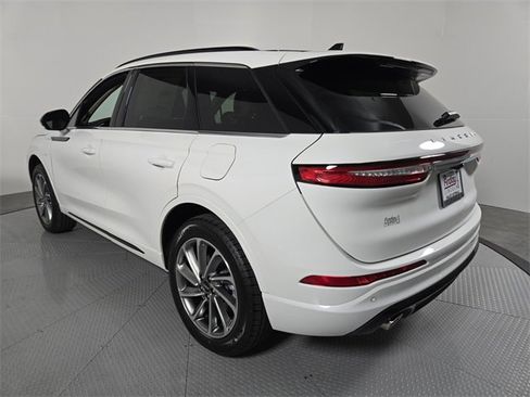 New 2025 Lincoln Corsair Grand Touring image 4