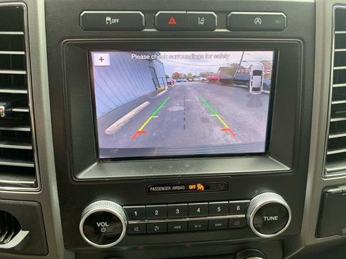 Used 2019 Ford Expedition Max XLT w/ Equipment Group 202A image 38