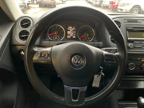 Used 2013 Volkswagen Tiguan S FWD image 10