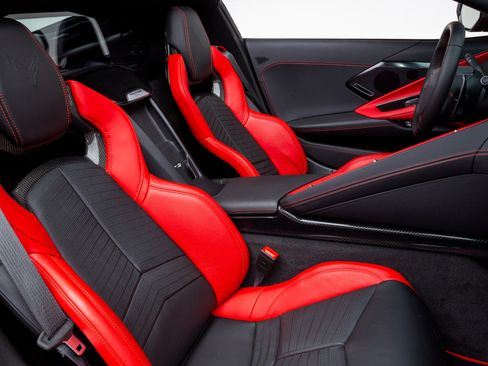 Used 2023 Chevrolet Corvette Stingray Preferred Cpe w/ Z51 Performance Package RWD image 33