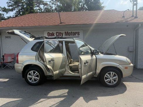Used 2009 Hyundai Tucson GLS FWD image 9