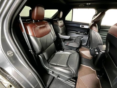 Used 2021 Ford Explorer Platinum w/ Equipment Group 601A image 27