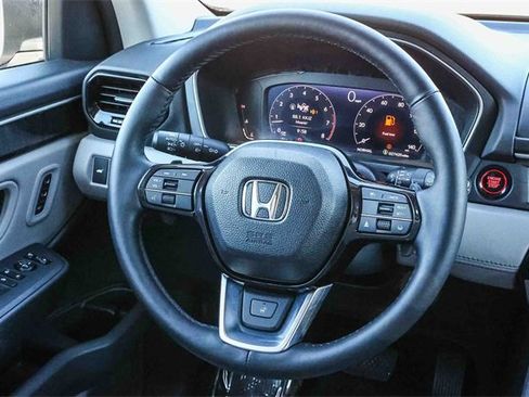 Used 2023 Honda Pilot Elite image 16