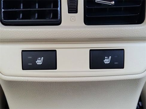 Used 2016 Subaru Outback 2.5i Limited image 10