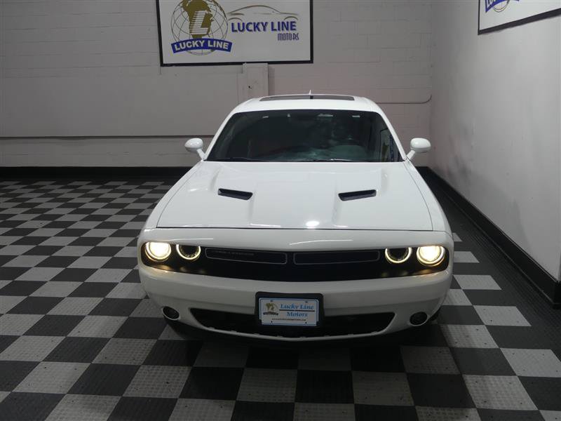 Used 2018 Dodge Challenger SXT Plus RWD image 3