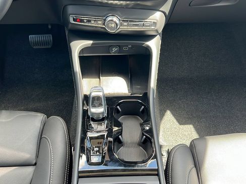 New 2026 Volvo XC40 B5 Plus w/ Climate Package AWD/4WD image 14