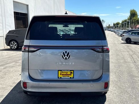 New 2025 Volkswagen ID. Buzz Pro S Plus image 5