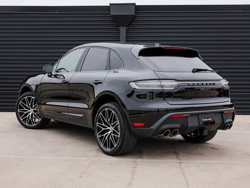 Certified 2026 Porsche Macan Turbo AWD/4WD image 3