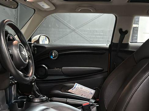Used 2016 MINI Cooper 2-Door Hardtop FWD image 10