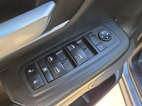 Used 2022 RAM 1500 Lone Star image 12