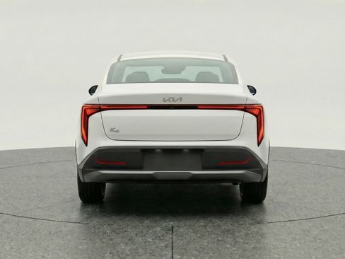 Used 2025 Kia K4 LXS image 7