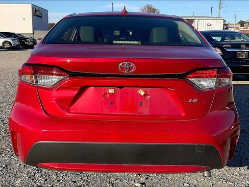 Used 2021 Toyota Corolla LE image 8