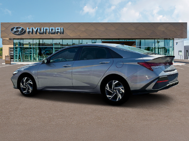 New 2025 Hyundai Elantra SEL FWD image 4