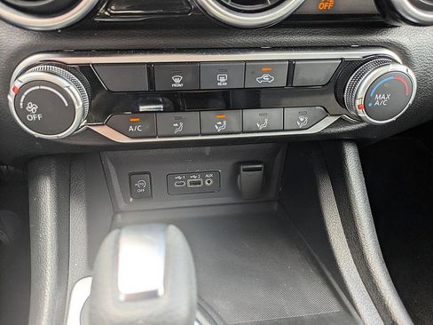 Used 2025 Nissan Sentra SV image 23