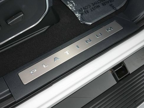 Certified 2025 Ford F250 Platinum image 29