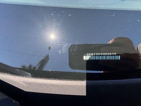 Used 2025 Kia Sportage LX image 10