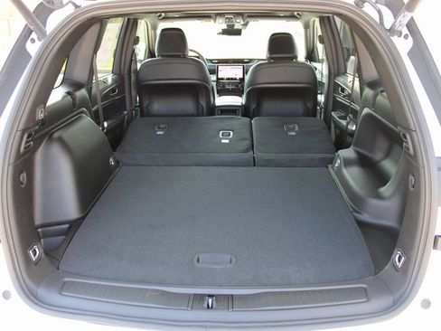 New 2025 Jeep Grand Cherokee Limited w/ Luxury Tech Group II image 44